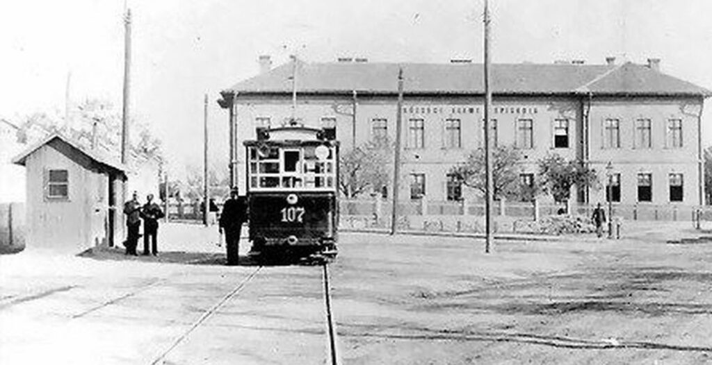 Kápolna tér. 36-os villamos végállomása, 1900 körül. Forrás: Budapest régi képeken (FB-csoport)