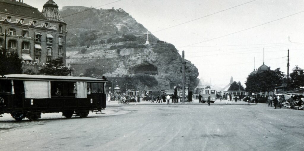 Szent Gellért tér, 1932; balra a HÉV. Forrás: Fortepan / Bor Dezső