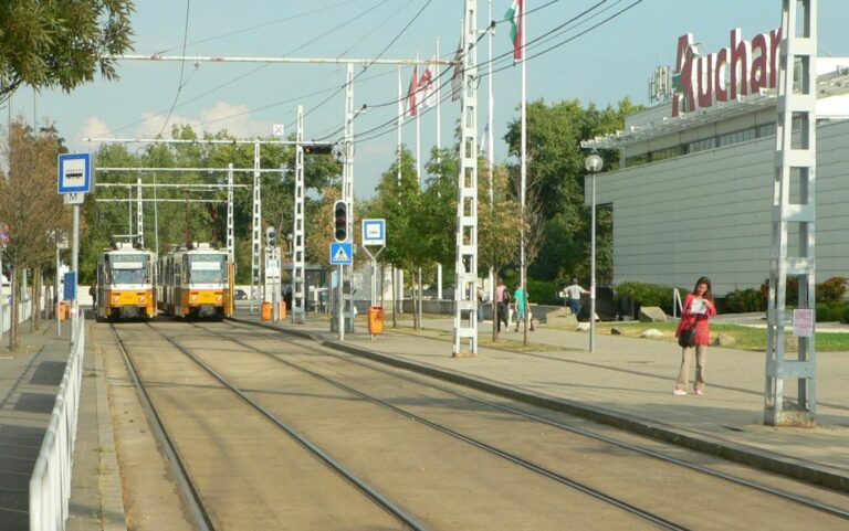 Villamos végállomás a Savoya parknál. Forrás: villamosok.hu