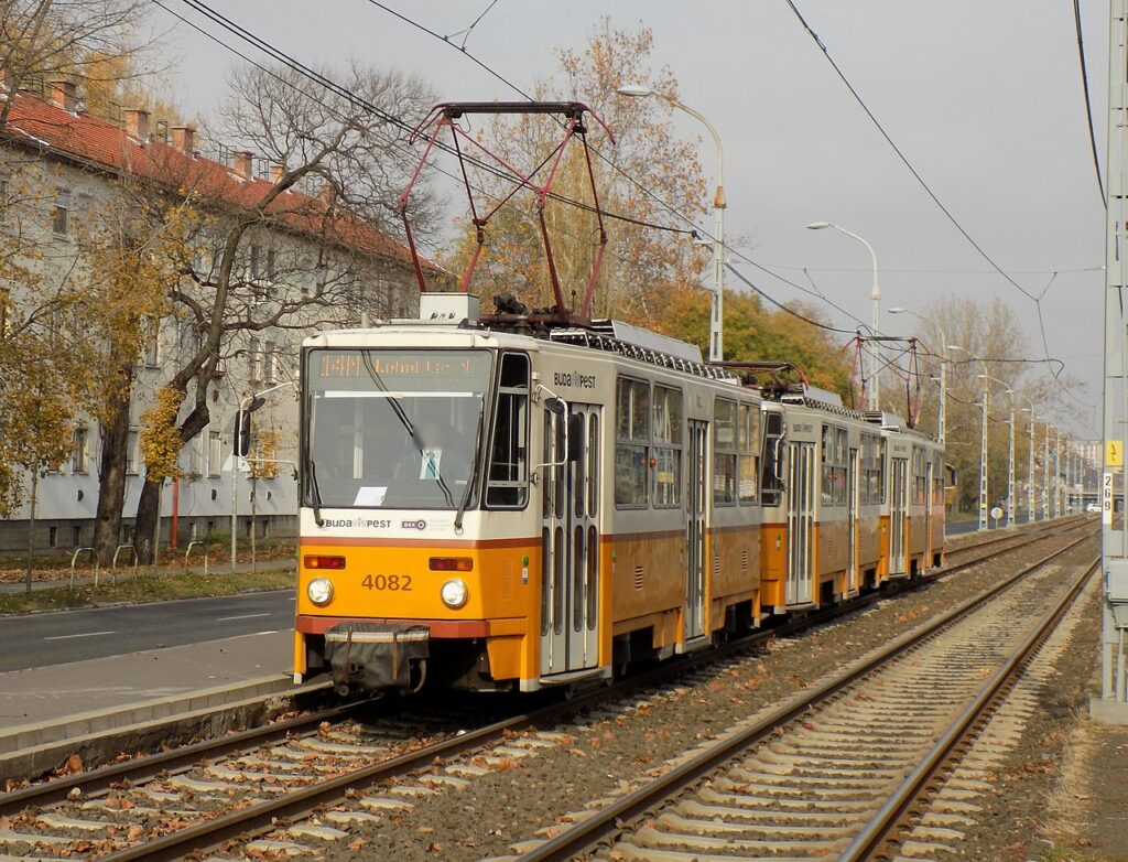 14.es villamos a Rokolya utcánál. Forrás:  Kemenymate/ Wikipedia