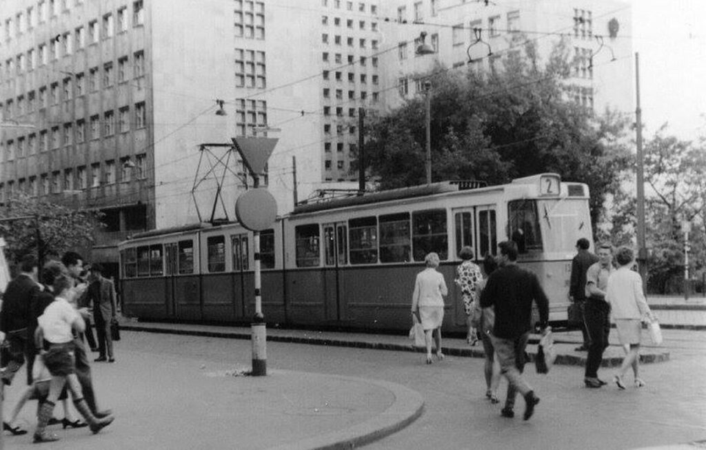 2-es villamos végállomása a Jászai Mari téren, 1969. Budapest régki képeken (Facebook)