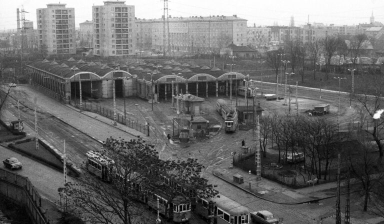 Újpest kocsiszín, 1974. Forrás: Fortepan/ Urbán Tamás